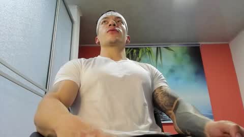 Snapshot of aquiles_51 chatting on March 2026 04:58:02 PM Jonathan online show from March 2026 04:58:02 PM