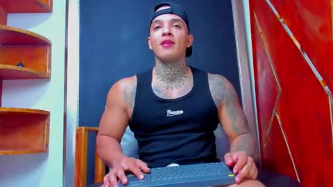 Snapshot of aquiles_elpapi chatting on February 2026 12:06:02 AM AquilesElpapi online show from February 2026 12:06:02 AM