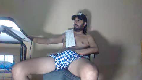 Snapshot of arabebigcock chatting on April 2026 01:42:02 AM ARABE online show from April 2026 01:42:02 AM