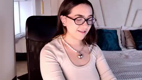 Snapshot of arabella__1 chatting on July 2026 01:01:01 AM Arabella online show from July 2026 01:01:01 AM