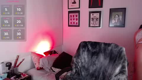 Snapshot of arabella_stone chatting on October 2025 04:31:02 AM Arabella online show from October 2025 04:31:02 AM