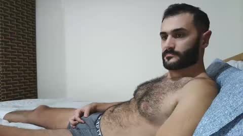 Snapshot of arabhairy90 chatting on January 2025 02:32:01 PM hairycub online show from January 2025 02:32:01 PM