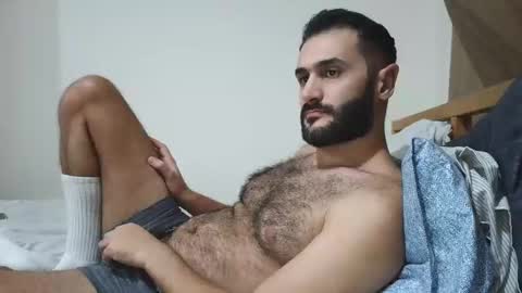 Snapshot of arabhairy90 chatting on January 2025 06:18:01 PM hairycub online show from January 2025 06:18:01 PM