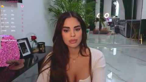IsaBella online show from October 2025 08:11:02 AM