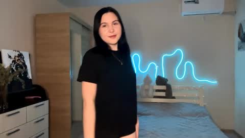 Emi online show from April 2026 04:15:02 PM