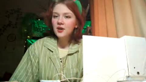 Snapshot of aracelisisofo chatting on July 2026 10:21:02 AM Sarah online show from July 2026 10:21:02 AM