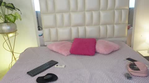   online show from January 2025 04:18:02 AM