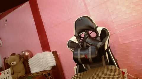 Aranza online show from February 2025 02:00:01 PM