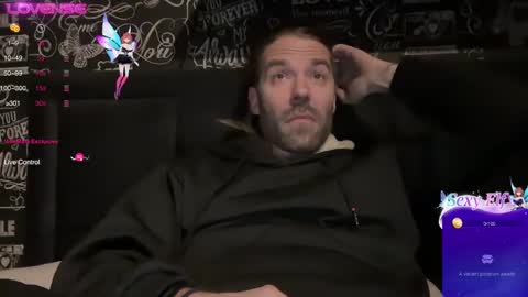 Snapshot of arckangel99 chatting on January 2025 09:28:01 PM AnrckAngel online show from January 2025 09:28:01 PM