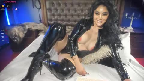 Areeya Wankiston online show from October 2025 02:08:02 AM