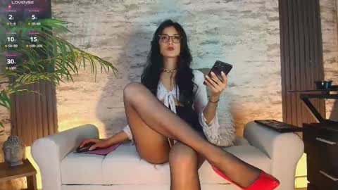 Aleja online show from October 2025 01:04:02 AM