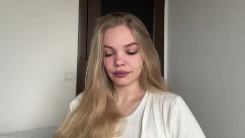 Amelia online show from November 2025 05:54:01 AM