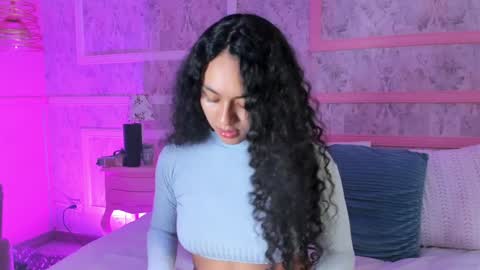 Snapshot of arhii_khay chatting on April 2026 11:37:01 AM Ari online show from April 2026 11:37:01 AM