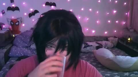 Snapshot of ari_corn chatting on December 2024 10:43:01 AM Ahri online show from December 2024 10:43:01 AM