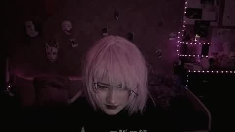 Snapshot of ari_corn chatting on September 2025 04:07:01 PM Ahri online show from September 2025 04:07:01 PM