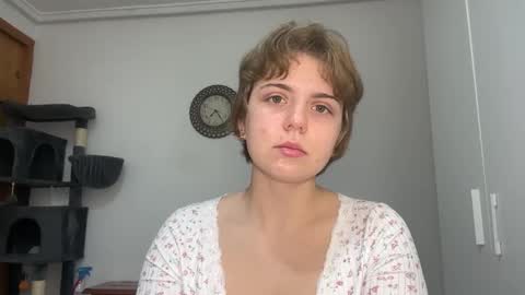 ari_crystal online show from February 2026 05:22:02 PM