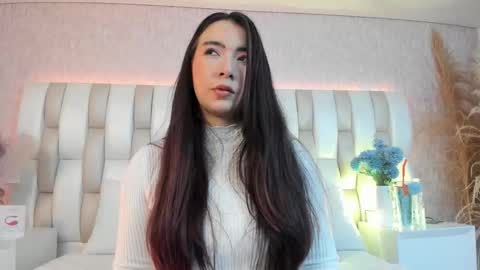 ari_lynn_ online show from December 2025 03:46:02 AM