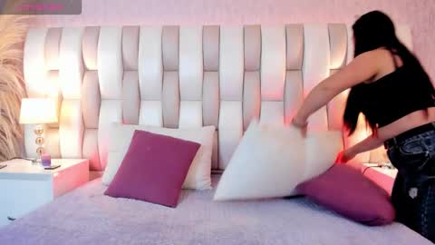 ari_lynn_ online show from January 2026 03:11:02 AM