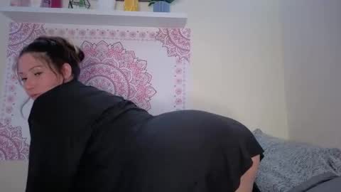 Snapshot of aria__marie chatting on June 2026 04:28:01 AM Aria Marie online show from June 2026 04:28:01 AM