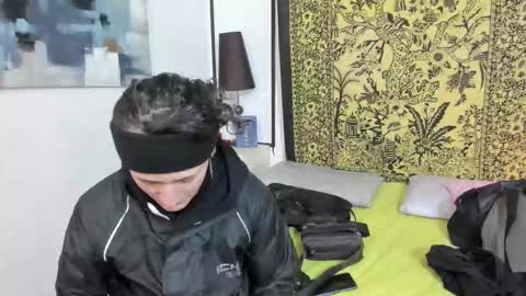 aria y orien  online show from December 2025 11:05:01 AM