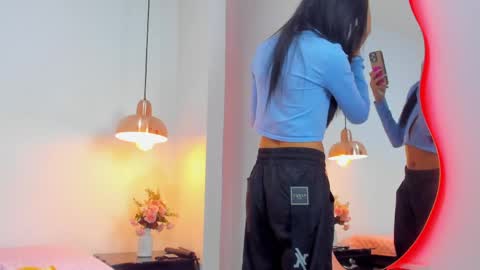 Snapshot of aria_millers1 chatting on April 2026 11:40:02 AM aria_millers1 online show from April 2026 11:40:02 AM