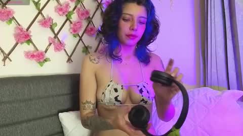 aria_silk online show from March 2026 01:44:02 AM