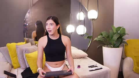 Ariaa online show from April 2026 06:58:02 PM