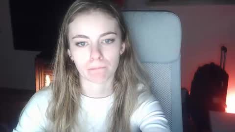 AriaCreazy online show from December 2025 09:22:01 PM