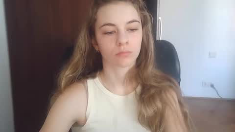 Snapshot of ariacreazy chatting on June 2026 07:13:01 AM AriaCreazy online show from June 2026 07:13:01 AM