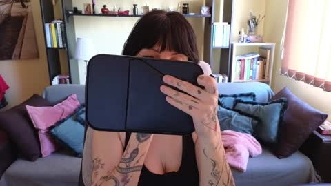 Snapshot of ariadna89 chatting on January 2025 11:07:01 AM Adriana online show from January 2025 11:07:01 AM