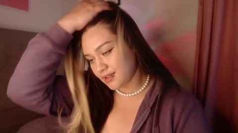 Snapshot of ariadna_martin chatting on January 2025 06:03:02 AM Ari online show from January 2025 06:03:02 AM