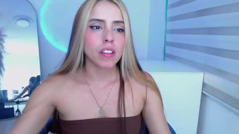 Snapshot of ariah_cute chatting on March 2026 07:39:01 PM ariah_cute online show from March 2026 07:39:01 PM