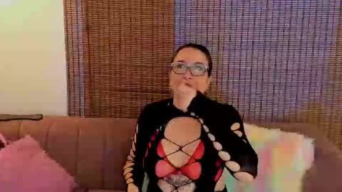 Ariana Cruz online show from March 2026 01:47:01 PM