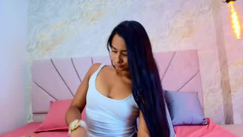 Snapshot of ariana_florez chatting on April 2026 08:57:02 PM Sofia online show from April 2026 08:57:02 PM