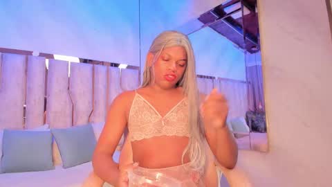 ariana_grande233 online show from March 2026 11:37:02 AM