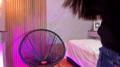 Ariana online show from February 2025 12:34:02 PM