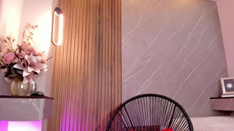 Ariana online show from March 2025 04:00:02 PM