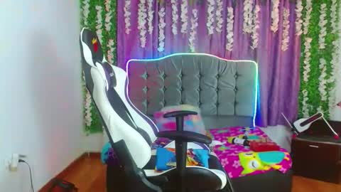 Snapshot of ariana_lopez22 chatting on September 2025 03:27:02 AM Ariana online show from September 2025 03:27:02 AM