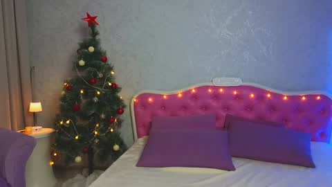 Snapshot of ariana_petite chatting on December 2024 12:16:01 AM Ariana online show from December 2024 12:16:01 AM