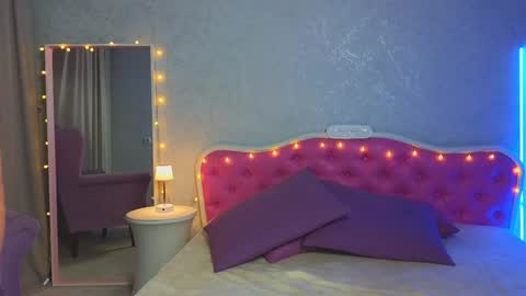 Snapshot of ariana_petite chatting on January 2025 11:02:02 PM Ariana online show from January 2025 11:02:02 PM