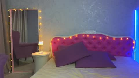 Snapshot of ariana_petite chatting on January 2025 11:02:01 PM Ariana online show from January 2025 11:02:01 PM