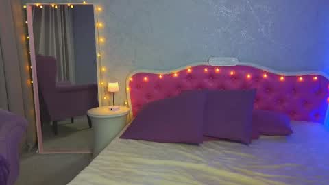 Snapshot of ariana_petite chatting on February 2025 11:04:01 PM Ariana online show from February 2025 11:04:01 PM