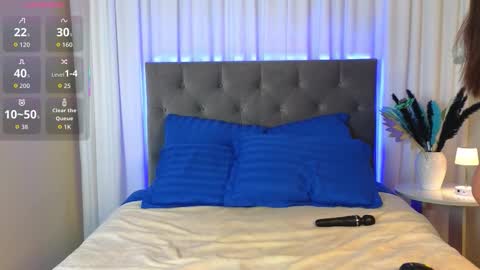 Snapshot of ariana_petite chatting on September 2025 12:11:01 AM Ariana online show from September 2025 12:11:01 AM