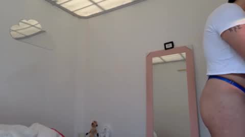 Snapshot of ariana_rodriguez_ chatting on September 2025 01:55:02 PM Ariana Rodriguez trans Girl online show from September 2025 01:55:02 PM