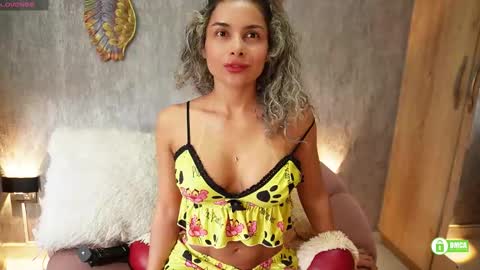 cristina online show from November 2025 12:38:02 PM