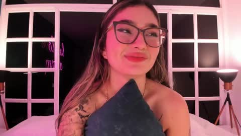 Ari online show from March 2025 09:29:01 AM