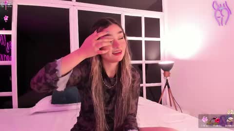 Ari online show from March 2025 03:28:02 AM