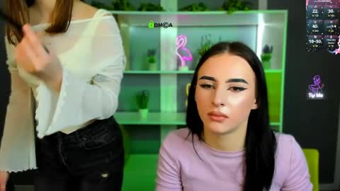 arianaa_cat online show from April 2026 06:56:01 PM