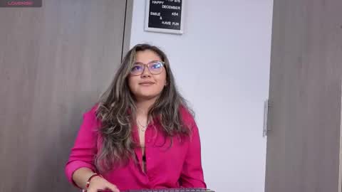 Snapshot of arianablake_11 chatting on December 2025 09:42:01 PM Ariana online show from December 2025 09:42:01 PM