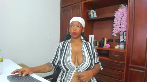 Andrea online show from September 2025 08:31:02 PM